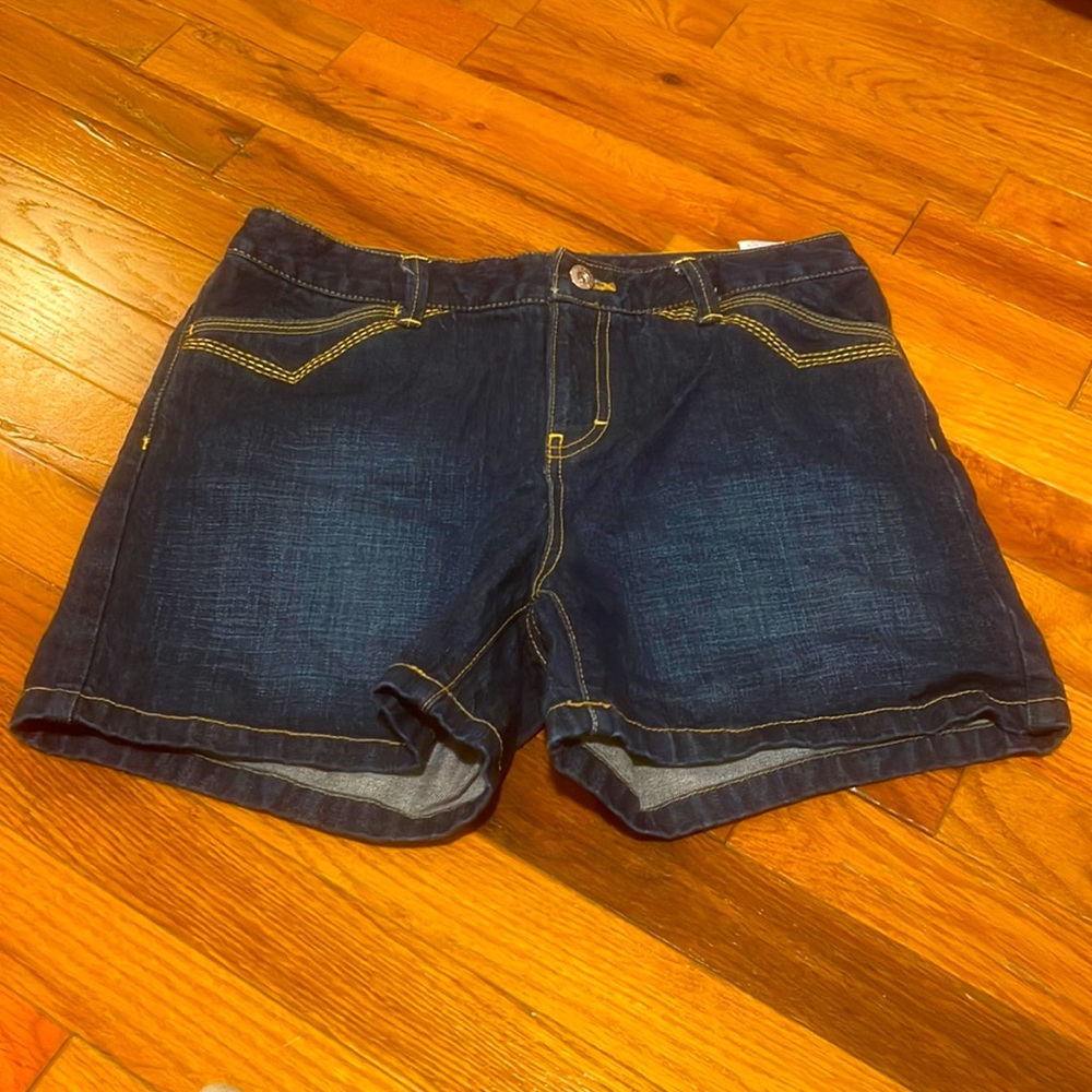 Tommy Hilfiger Size 4 Shorts